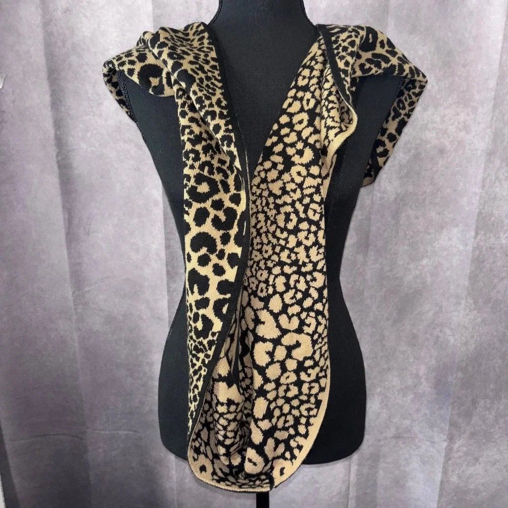 Michael Kors Women OS Tan Leopard Print Infinity Scarf Chic Animal Print